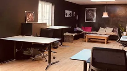 MUSIC & MEDIA HUB OFFICE SPACE FOR RENT