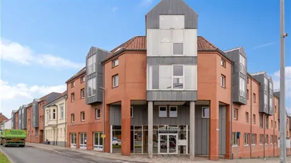 136 m² moderne og synlige lokaler udlejes i Bredgade, 6000 Kolding