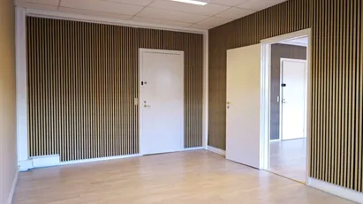 180 m2 kontorlokaler i Værløse