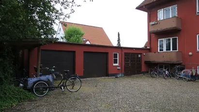 17 m2 garage til leje i Odense M