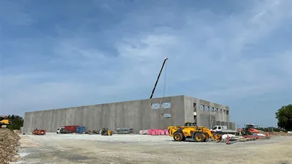 Opførsel af 6615 m² lager- og kontorlejemål