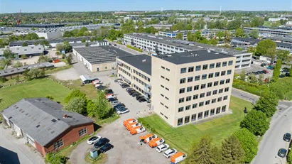 MODERNE KONTORHUS CENTRALT I HERLEV