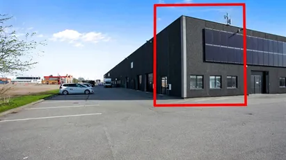 Rigtig billigt, mindre kontor i nyere byggeri