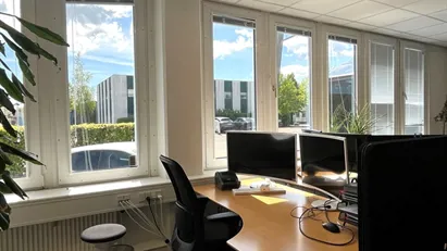 Fint kontorlejemål med egne faciliteter