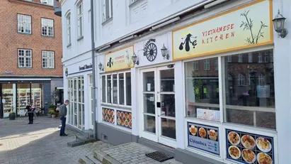 Butik til grillbar, vaffelbod, iskiosk eller.... - i alt ca. 86 kvm