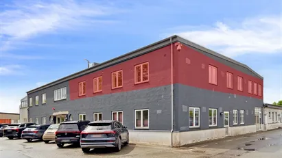LYST & RUMMELIGT KONTOR I VALHØJS ALLE