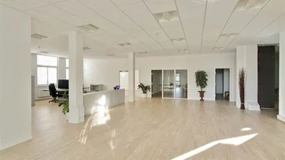 Kontor / Showroom / Klinik centralt i Køge