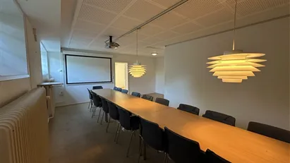 Undervisningslokale med kontor – 60 m²