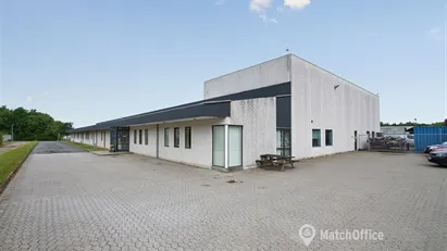 250 m2 lager samt 257 m2 kontor
