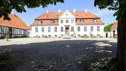 Historisk møde - og festlokalitet
