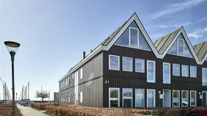 Få en unik fast kontorplads– lige ved vandkanten