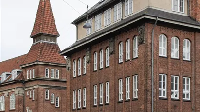 8 møblerede kontorpladser i Klosterport! 8 møblerede kontorpladser i Klosterport!