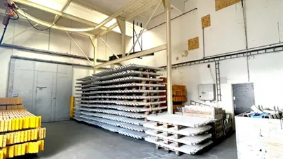 714m2 Lagerhal - Tæt på E20