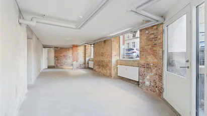 Et butikslokale med sjæl, lys og plads til at skabe dit eget univers