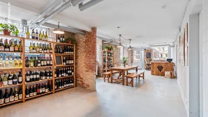 Et butikslokale med sjæl, lys og plads til at skabe dit eget univers