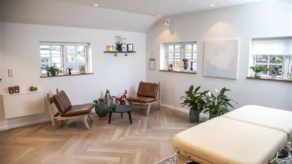 Body SDS, Kropsterapi o.a. behandling, samtale-terapi, træning små hold max 8-9 pers.