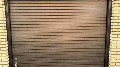 Flot garage i midten af Brønshøj