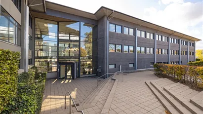 Kontorhotellet Oasen, central beliggenhed ved Ring 3, E45 og Jyllingevej.