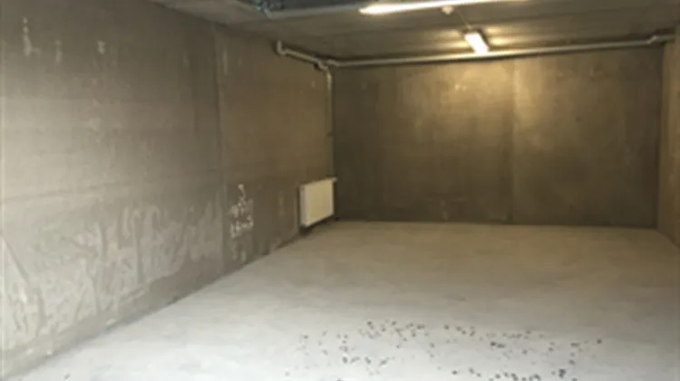 42 m2 lager i Kastrup til leje