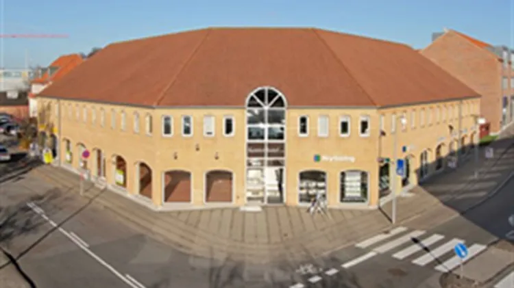 116 m2 butik, kontor, klinik i Frederikssund til leje