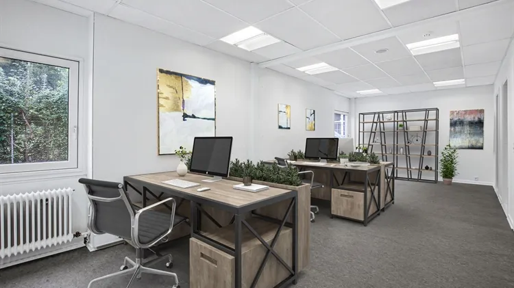 308 m2 kontor, undervisnings-/mødelokale, showroom i Hillerød til leje