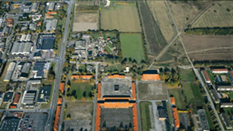 25 - 900 m2 lager i Randers NØ til leje