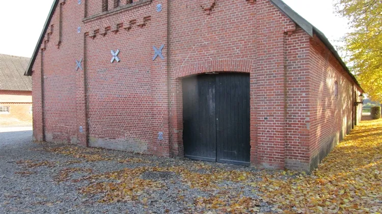 212 m2 lager i Helsinge til leje