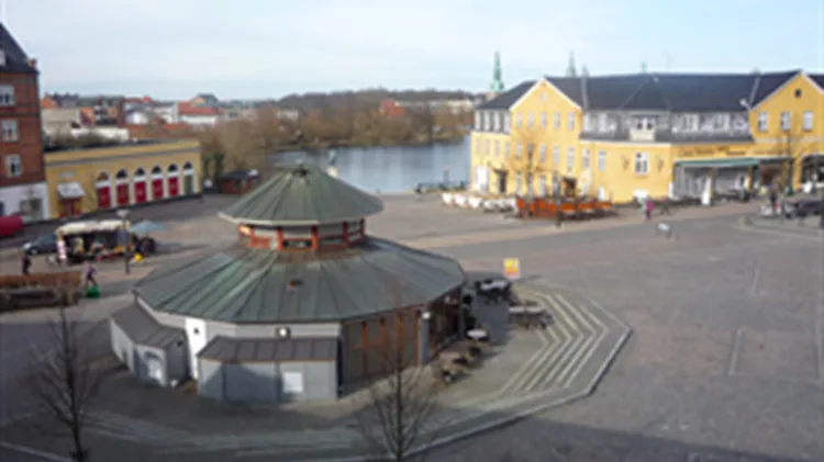 1 - 18 m2 klinikfællesskab i Hillerød til leje