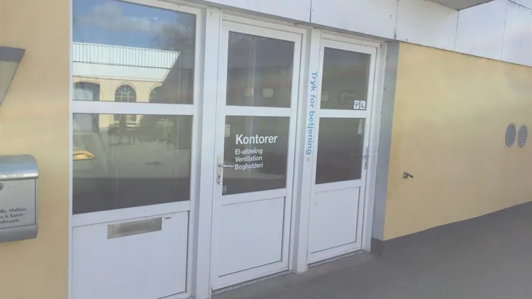 105 m2 kontor, klinik, kontorfællesskab i Hobro til leje