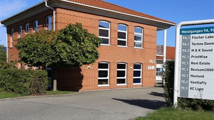 453 m2 kontor, lager i Karlslunde til leje