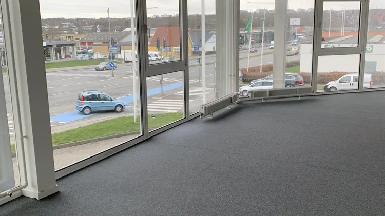 272 m2 kontor, showroom, klinik i Åbyhøj til leje