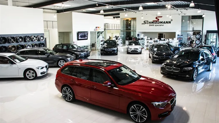 1242 m2 showroom, kontor i Odense SØ til leje