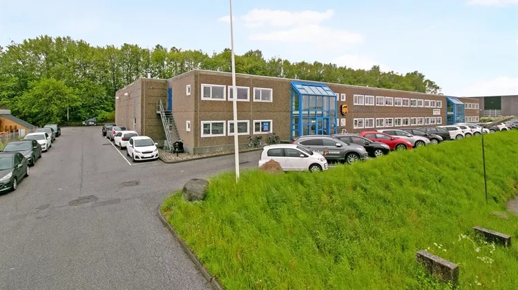 120 m2 kontor, undervisnings-/mødelokale, showroom i Viby J til leje