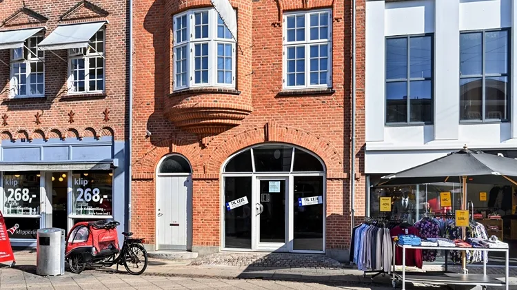 180 m2 butik i Nykøbing F til leje
