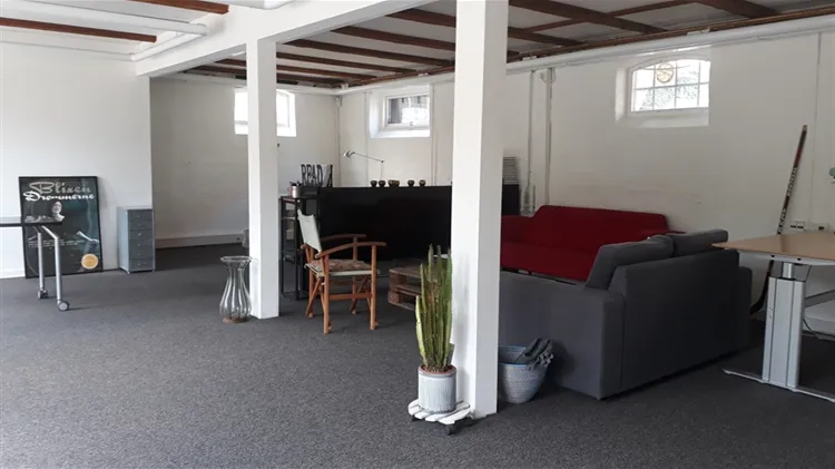 56 m2 kontor, showroom, undervisnings-/mødelokale i Hillerød til leje
