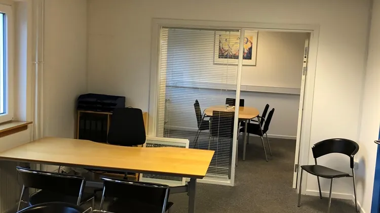 60 m2 kontor, undervisnings-/mødelokale i Hvidovre til leje