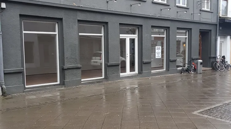 55 m2 butik i Nykøbing F til leje