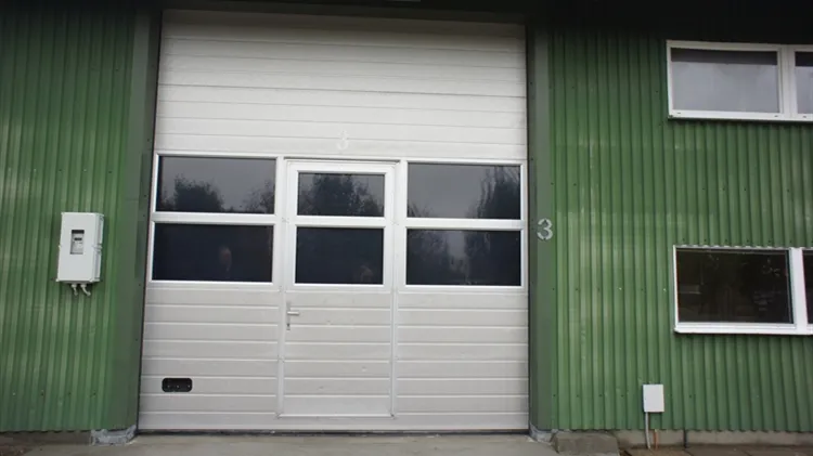 136 m2 produktion, lager, showroom i Galten til leje