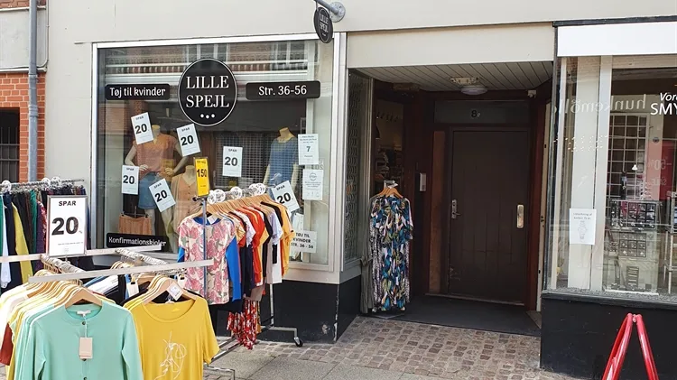 136 m2 butik i Nykøbing F til leje