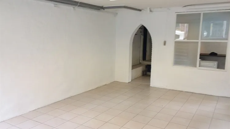 75 m2 butik, produktion, kontor i Frederiksberg C til leje