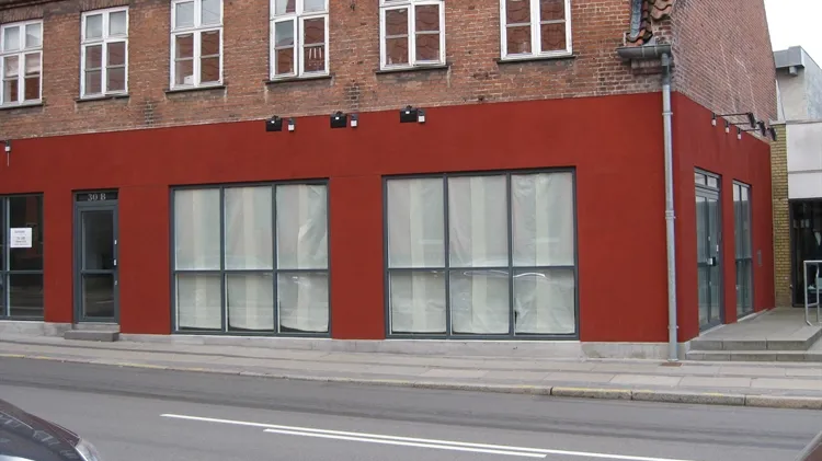 290 m2 butik i Holbæk til leje