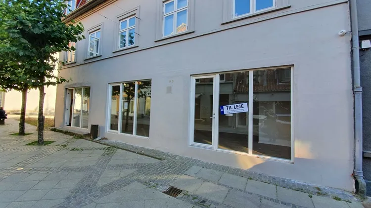 55 m2 kontor i Nykøbing F til leje