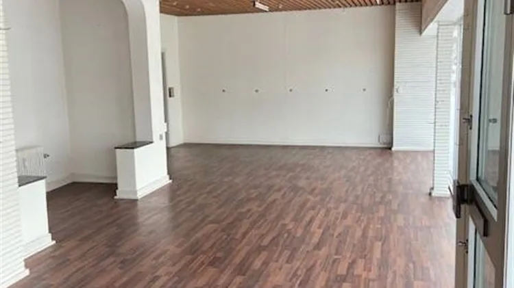 108 m2 butik i Stenlille til leje