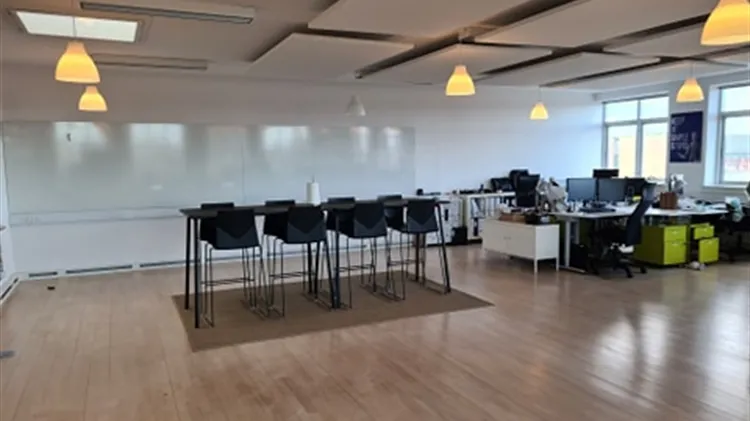 134 m2 kontor i Valby til leje