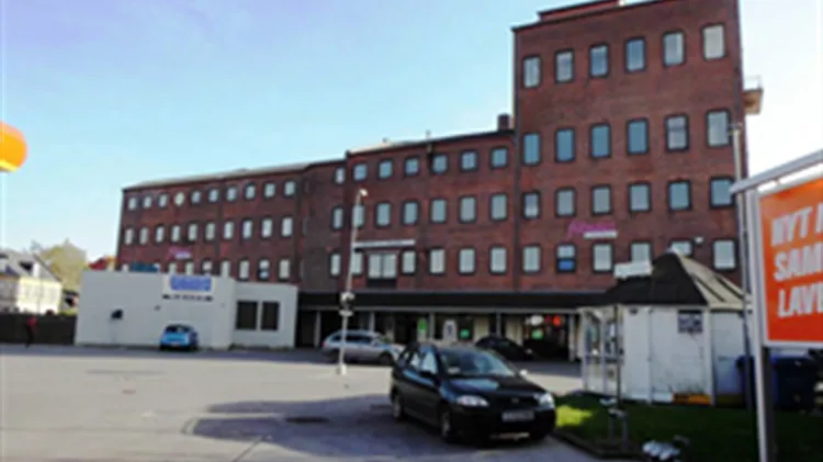 100 - 3000 m2 butik, produktion, lager i Nakskov til leje