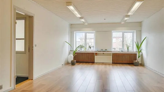Office spaces for rent in Odense C - photo 1