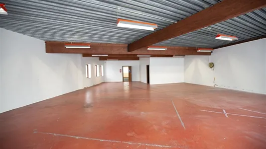 Warehouses for rent in Kolind - photo 2
