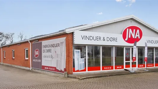 Shops for rent in Randers SV - photo 1