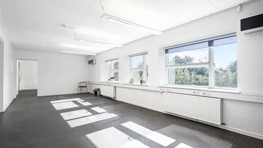 Office spaces for rent in Ullerslev - photo 1