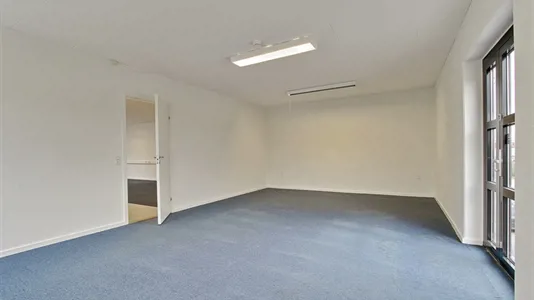 Office spaces for rent in Tilst - photo 2